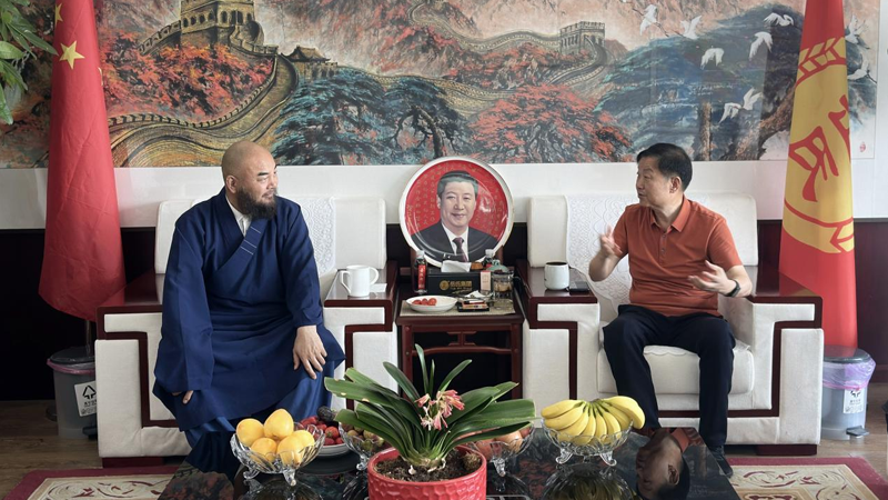 東華禪寺萬行法師到訪岳氏集團，禪文化與素食產(chǎn)業(yè)碰撞新“火花”